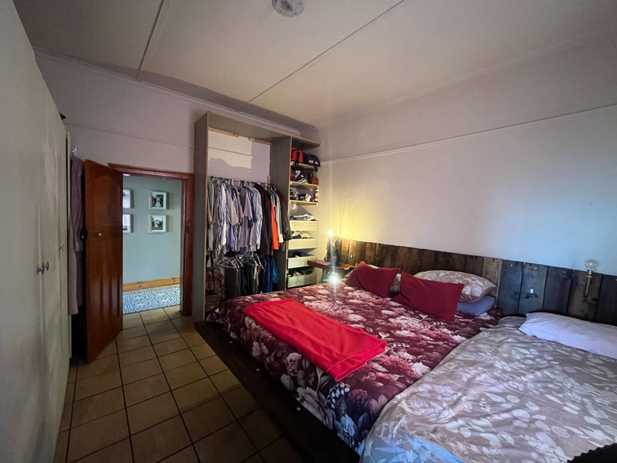 4 Bedroom Property for Sale in Kanoneiland Northern Cape